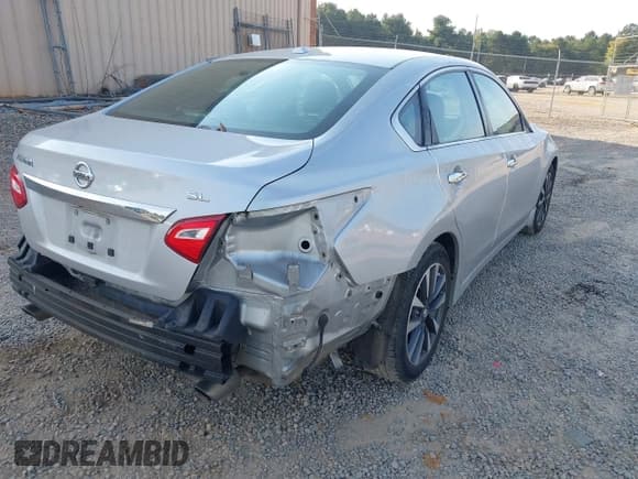 ✅ 2017 Nissan Altima SV • VIN: 1N4AL3AP7HC120306 • Lot: 43264973. Listed on IAAI with 168,981 mi. Free auction sales archive from the USA and detailed vehicle history report at DreamBid. Image 12.