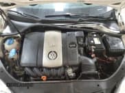 ✅ 2007 Volkswagen Jetta Wolfsburg Edition • VIN: 3VWEF71KX7M121619 • Лот: 63281085. Опубликован ранее на Copart с пробегом 188 422 миль. Бесплатный доступ к архиву аукционных продаж из США и подробный отчёт об истории автомобиля на DreamBid. Изображение 11.