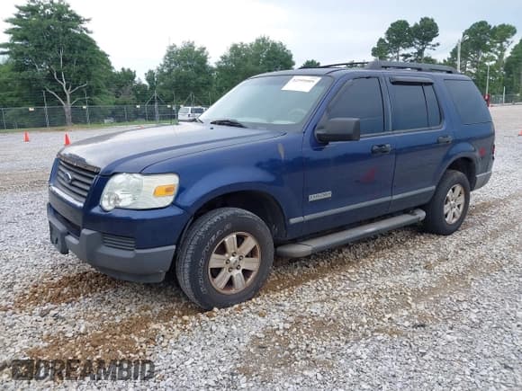 ✅ 2006 Ford Explorer XLS • VIN: 1FMEU62E86UA69991 • Lot: 42599509. Wystawiony na IAAI z przebiegiem 163 531 mil. Bezpłatny archiwum sprzedaży aukcyjnych z USA i szczegółowy raport historii pojazdu na DreamBid. Zdjęcie 2.