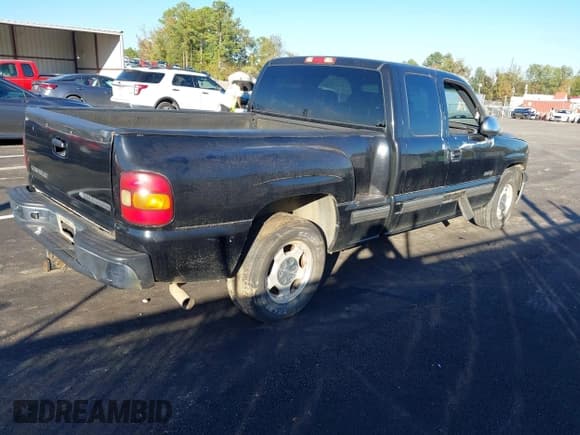 ✅ 2002 Chevrolet Silverado 1500 LT • VIN: 1GCEC19T62Z213663 • Лот: 43609112. Опубликован ранее на IAAI с пробегом Не указан. Бесплатный доступ к архиву аукционных продаж из США и подробный отчёт об истории автомобиля на DreamBid. Изображение 4.