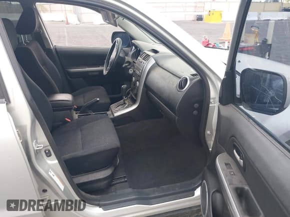 ✅ 2007 Suzuki Grand Vitara • VIN: JS3TE941374200509 • Лот: 43741220. Опубликован ранее на IAAI с пробегом Не указан. Бесплатный доступ к архиву аукционных продаж из США и подробный отчёт об истории автомобиля на DreamBid. Изображение 5.
