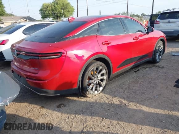 ✅ 2024 Toyota Crown XLE • VIN: JTDAAAAF1R3029397 • Lot: 42269436. Wystawiony na IAAI z przebiegiem Nie podano. Bezpłatny archiwum sprzedaży aukcyjnych z USA i szczegółowy raport historii pojazdu na DreamBid. Zdjęcie 4.