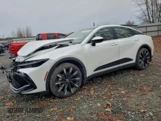 ✅ 2025 Toyota Crown Platinum • VIN: JTDAFAAF3S3012785 • Lot: 96342625. Wystawiony na Copart z przebiegiem 1 059 mil. Bezpłatny archiwum sprzedaży aukcyjnych z USA i szczegółowy raport historii pojazdu na DreamBid. Zdjęcie 1.