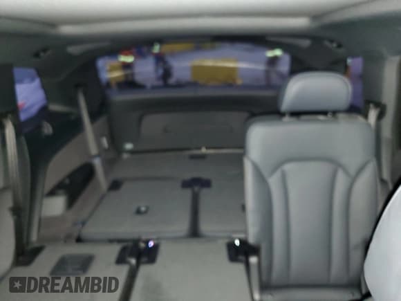 ✅ 2025 Audi Q7 Prestige • VIN: WA1VVBF75SD015932 • Lot: 84940764. Listed on Copart with 577 mi. Free auction sales archive from the USA and detailed vehicle history report at DreamBid. Image 10.