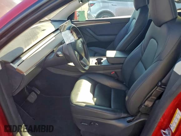 ✅ 2023 Tesla Model Y Long Range • VIN: 7SAYGDEE0PF872641 • Lot: 93860025. Wystawiony na Copart z przebiegiem 31 991 mil. Bezpłatny archiwum sprzedaży aukcyjnych z USA i szczegółowy raport historii pojazdu na DreamBid. Zdjęcie 7.