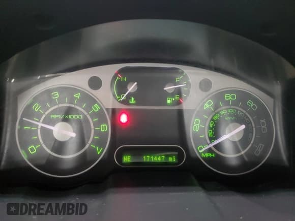 ✅ 2008 Mercury Sable • VIN: 1MEHM40W48G621519 • Lot: 84098504. Wystawiony na Copart z przebiegiem 171 447 mil. Bezpłatny archiwum sprzedaży aukcyjnych z USA i szczegółowy raport historii pojazdu na DreamBid. Zdjęcie 9.