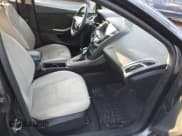 ✅ 2017 Ford Focus Titanium • VIN: 1FADP3J21HL287976 • Lot: 43817088. Wystawiony na IAAI z przebiegiem 120 348 mil. Bezpłatny archiwum sprzedaży aukcyjnych z USA i szczegółowy raport historii pojazdu na DreamBid. Zdjęcie 5.