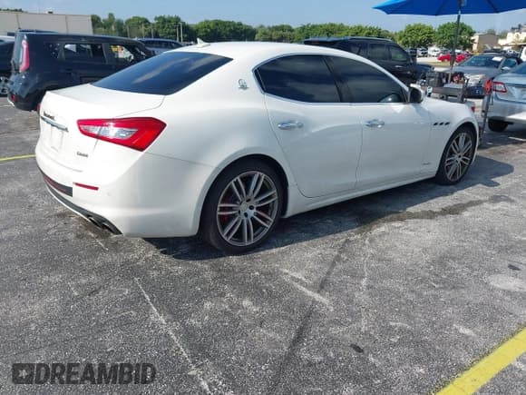 ✅ 2019 Maserati Ghibli S GranLusso • VIN: ZAM57YSL3K1312748 • Лот: 43060846. Опубликован ранее на IAAI с пробегом 48 356 миль. Бесплатный доступ к архиву аукционных продаж из США и подробный отчёт об истории автомобиля на DreamBid. Изображение 4.