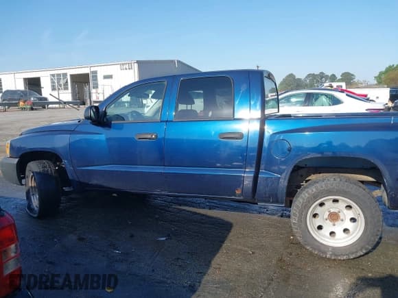 ✅ 2007 Dodge Dakota ST • VIN: 1D3HW28P77S173518 • Лот: 42055934. Опубликован ранее на IAAI с пробегом 165 794 миль. Бесплатный доступ к архиву аукционных продаж из США и подробный отчёт об истории автомобиля на DreamBid. Изображение 14.