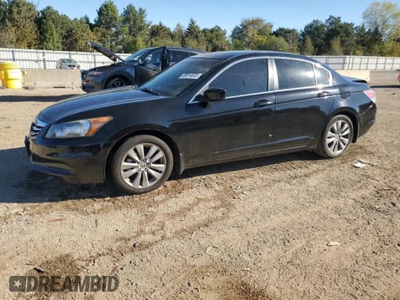 ✅ 2012 Honda Accord EX-L • VIN: 1HGCP2F81CA180042 • Lot: 89814835. Wystawiony na Copart z przebiegiem 157 556 mil. Bezpłatny archiwum sprzedaży aukcyjnych z USA i szczegółowy raport historii pojazdu na DreamBid. Zdjęcie 1.