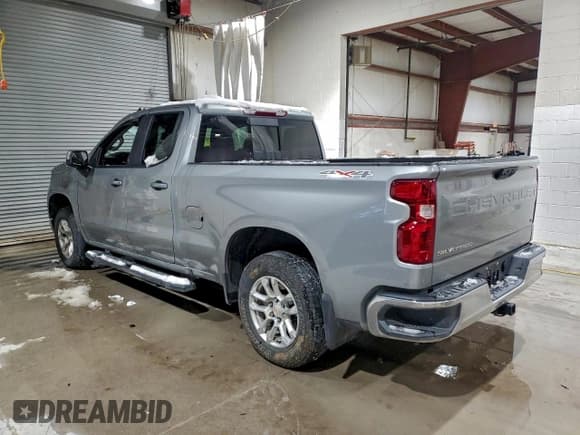 ✅ 2025 Chevrolet Silverado 1500 • VIN: 1GCRKDED1SZ124751 • Lot: 93907725. Wystawiony na Copart z przebiegiem 27 604 mil. Bezpłatny archiwum sprzedaży aukcyjnych z USA i szczegółowy raport historii pojazdu na DreamBid. Zdjęcie 2.