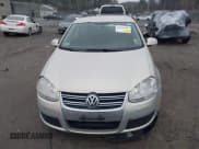 ✅ 2010 Volkswagen Jetta Limited Edition • VIN: 3VWAZ7AJ5AM134458 • Lot: 41941682. Listed on IAAI with 168,629 mi. Free auction sales archive from the USA and detailed vehicle history report at DreamBid. Image 13.