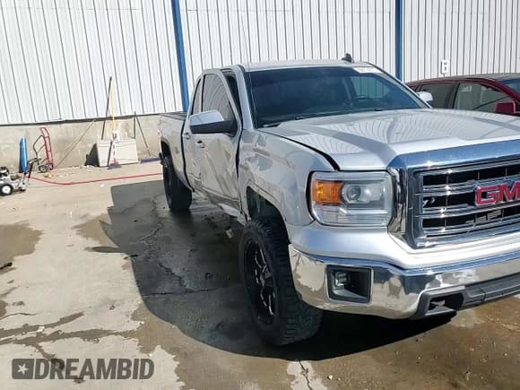 ✅ 2015 GMC Sierra 1500 SLE • VIN: 1GTV2UEC6FZ408808 • Лот: 86176075. Опубликован ранее на Copart с пробегом 146 808 миль. Бесплатный доступ к архиву аукционных продаж из США и подробный отчёт об истории автомобиля на DreamBid. Изображение 13.