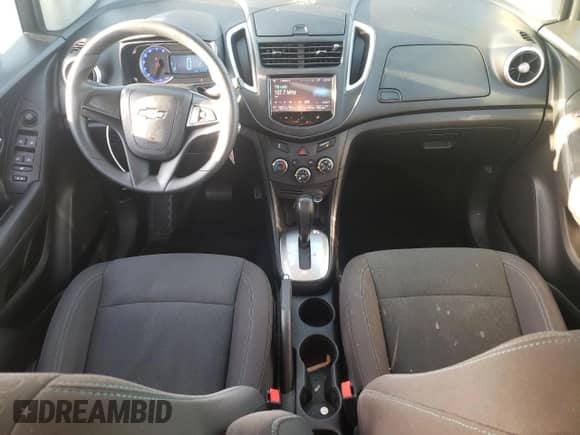 2015 Chevrolet Trax LS z VIN KL7CJKSB0FB246836, wystawiony jako Copart lot #82005255 z przebiegiem 105 912 mil mil oraz Szkoda całkowita • Salvage title. Historia ofert i sprzedaży dostępna na DreamBid. Obrazek 8.