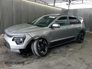 ✅ 2024 Kia Niro Wind • VIN: KNDCR3L14R5077964 • Lot: 91657205. Wystawiony na Copart z przebiegiem 22 653 mil. Bezpłatny archiwum sprzedaży aukcyjnych z USA i szczegółowy raport historii pojazdu na DreamBid. Zdjęcie 1.