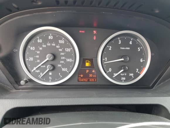 ✅ 2007 BMW 6 Series 650i • VIN: WBAEH13517CR52037 • Лот: 80124315. Опубликован ранее на Copart с пробегом 104 702 миль. Бесплатный доступ к архиву аукционных продаж из США и подробный отчёт об истории автомобиля на DreamBid. Изображение 9.