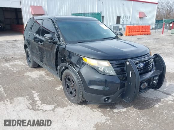 ✅ 2014 Ford Police Interceptor Utility • VIN: 1FM5K8AR1EGB75167 • Lot: 41373989. Wystawiony na IAAI z przebiegiem 156 299 mil. Bezpłatny archiwum sprzedaży aukcyjnych z USA i szczegółowy raport historii pojazdu na DreamBid. Zdjęcie 1.