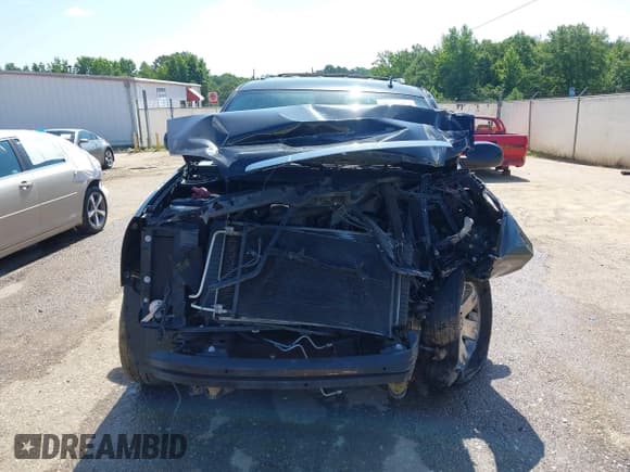 ✅ 2009 GMC Yukon SLT 4SB • VIN: 1GKFC33029R302790 • Lot: 42723864. Listed on IAAI with 240,739 mi. Free auction sales archive from the USA and detailed vehicle history report at DreamBid. Image 13.