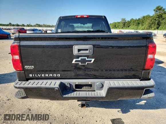 ✅ 2017 Chevrolet Silverado 1500 Custom • VIN: 1GCRCPEHXHZ302599 • Lot: 70905045. Wystawiony na Copart z przebiegiem 78 681 mil. Bezpłatny archiwum sprzedaży aukcyjnych z USA i szczegółowy raport historii pojazdu na DreamBid. Zdjęcie 6.