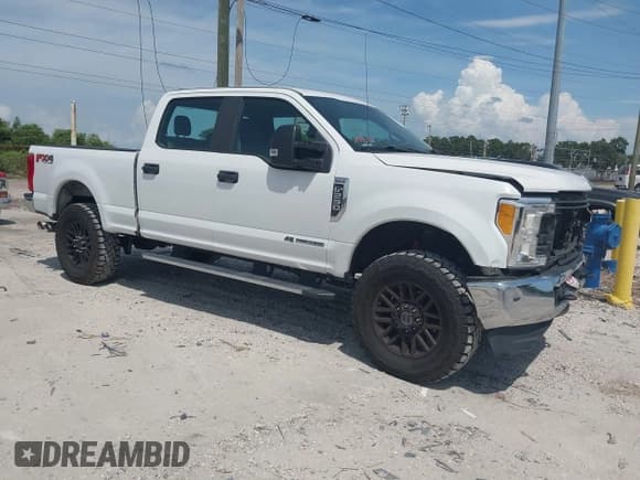✅ 2017 Ford F-250 Lariat • VIN: 1FT7W2BT4HEB26859 • Лот: 42387817. Опубликован ранее на IAAI с пробегом 160 614 миль. Бесплатный доступ к архиву аукционных продаж из США и подробный отчёт об истории автомобиля на DreamBid. Изображение 1.