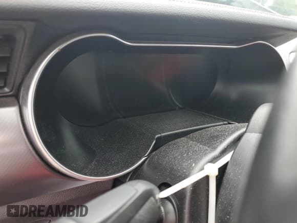 ✅ 2019 Ford Mustang EcoBoost • VIN: 1FATP8UH1K5201330 • Lot: 69406455. Listed on Copart with Not provided. Free auction sales archive from the USA and detailed vehicle history report at DreamBid. Image 9.