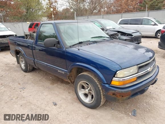 ✅ 1999 Chevrolet S-10 LS • VIN: 1GCCS1443XK138575 • Лот: 43653295. Опубликован ранее на IAAI с пробегом 139 489 миль. Бесплатный доступ к архиву аукционных продаж из США и подробный отчёт об истории автомобиля на DreamBid. Изображение 1.