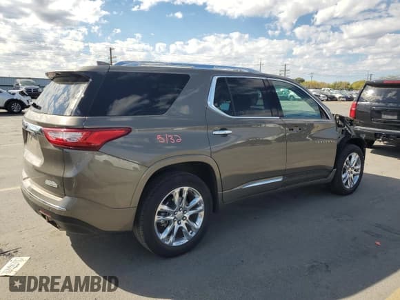 ✅ 2020 Chevrolet Traverse High Country • VIN: 1GNEVNKW1LJ138769 • Lot: 85912505. Wystawiony na Copart z przebiegiem 44 069 mil. Bezpłatny archiwum sprzedaży aukcyjnych z USA i szczegółowy raport historii pojazdu na DreamBid. Zdjęcie 3.