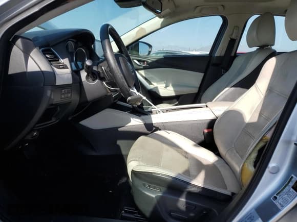 ✅ 2016 Mazda 6 i Grand Touring • VIN: JM1GJ1W55G1437923 • Лот: 84768675. Опубликован ранее на Copart с пробегом 181 509 миль. Бесплатный доступ к архиву аукционных продаж из США и подробный отчёт об истории автомобиля на DreamBid. Изображение 7.