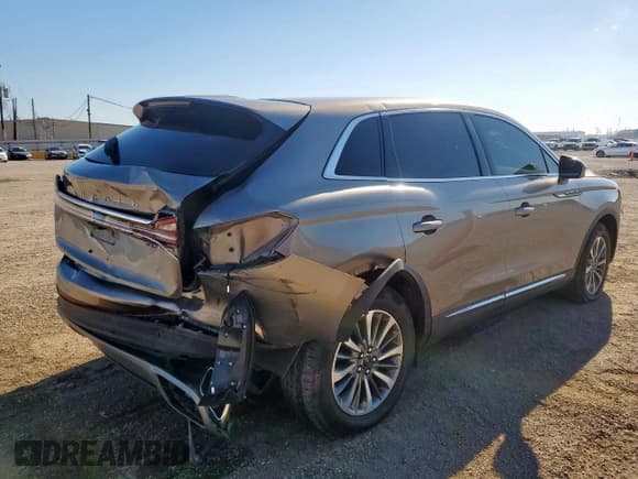 ✅ 2020 Lincoln Nautilus Standard • VIN: 2LMPJ8J9XLBL28052 • Лот: 90377815. Опубликован ранее на Copart с пробегом 112 630 миль. Бесплатный доступ к архиву аукционных продаж из США и подробный отчёт об истории автомобиля на DreamBid. Изображение 3.