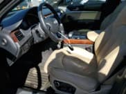 ✅ 2011 Audi A8 • VIN: WAUAVAFD5BN023881 • Lot: 85327595. Wystawiony na Copart z przebiegiem 69 873 mil. Bezpłatny archiwum sprzedaży aukcyjnych z USA i szczegółowy raport historii pojazdu na DreamBid. Zdjęcie 7.