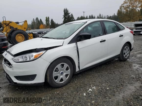 ✅ 2017 Ford Focus S • VIN: 1FADP3E29HL223534 • Lot: 82732165. Wystawiony na Copart z przebiegiem 47 183 mil. Bezpłatny archiwum sprzedaży aukcyjnych z USA i szczegółowy raport historii pojazdu na DreamBid. Zdjęcie 1.