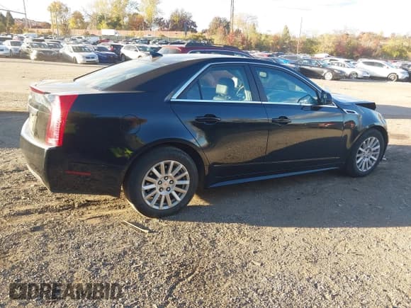 ✅ 2013 Cadillac CTS Luxury • VIN: 1G6DH5E58D0166707 • Lot: 43648466. Wystawiony na IAAI z przebiegiem 52 869 mil. Bezpłatny archiwum sprzedaży aukcyjnych z USA i szczegółowy raport historii pojazdu na DreamBid. Zdjęcie 4.