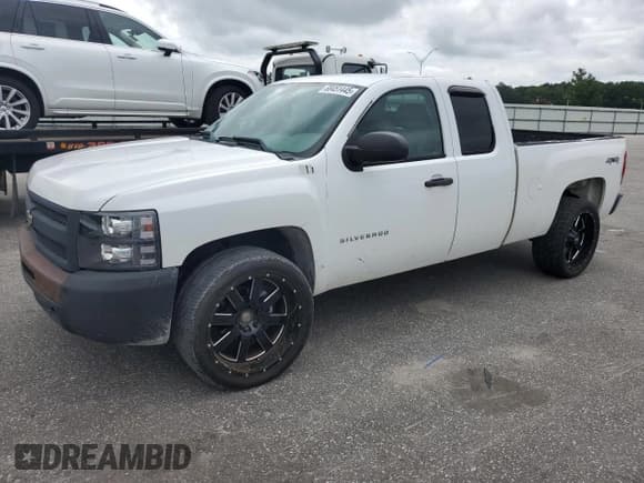 ✅ 2011 Chevrolet Silverado 1500 Work Truck • VIN: 1GCRKPEA2BZ412057 • Lot: 68451445. Listed on Copart with 317,465 mi. Free auction sales archive from the USA and detailed vehicle history report at DreamBid. Image 1.