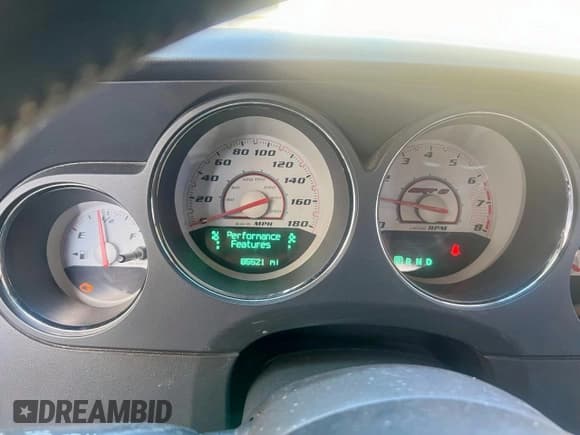 ✅ 2012 Dodge Challenger SRT-8 392 • VIN: 2C3CDYCJ8CH137762 • Lot: 92072065. Wystawiony na Copart z przebiegiem 85 215 mil. Bezpłatny archiwum sprzedaży aukcyjnych z USA i szczegółowy raport historii pojazdu na DreamBid. Zdjęcie 8.