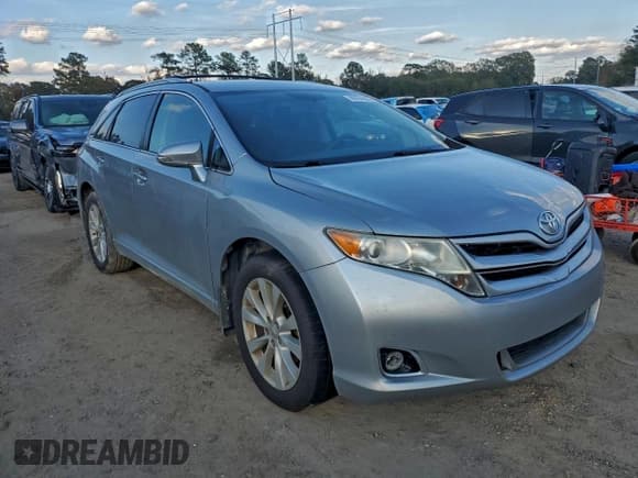 ✅ 2015 Toyota Venza XLE • VIN: 4T3BA3BBXFU067828 • Lot: 95754335. Listed on Copart with 173,572 mi. Free auction sales archive from the USA and detailed vehicle history report at DreamBid. Image 4.