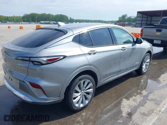 ✅ 2024 Buick Envista Avenir • VIN: KL47LCE21RB081216 • Lot: 42128742. Wystawiony na IAAI z przebiegiem 19 709 mil. Bezpłatny archiwum sprzedaży aukcyjnych z USA i szczegółowy raport historii pojazdu na DreamBid. Zdjęcie 4.