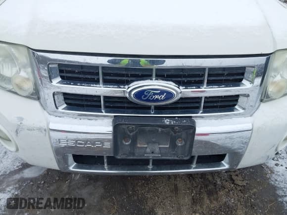 ✅ 2010 Ford Escape Limited • VIN: 1FMCU9EG1AKC78158 • Lot: 43740938. Wystawiony na IAAI z przebiegiem 239 017 mil. Bezpłatny archiwum sprzedaży aukcyjnych z USA i szczegółowy raport historii pojazdu na DreamBid. Zdjęcie 17.