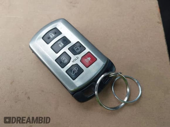 ✅ 2015 Toyota Sienna SE • VIN: 5TDXK3DC5FS583833 • Lot: 41577726. Listed on IAAI with 143,965 mi. Free auction sales archive from the USA and detailed vehicle history report at DreamBid. Image 11.