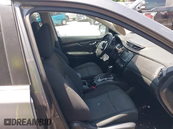 ✅ 2018 Nissan Rogue S • VIN: 5N1AT2MT1JC774460 • Lot: 42574492. Wystawiony na IAAI z przebiegiem 130 548 mil. Bezpłatny archiwum sprzedaży aukcyjnych z USA i szczegółowy raport historii pojazdu na DreamBid. Zdjęcie 5.