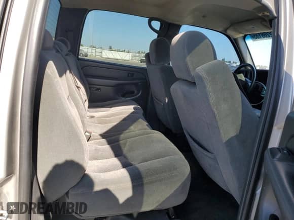 ✅ 2004 Chevrolet Silverado 1500 LS • VIN: 2GCEC13T841325739 • Лот: 62288135. Опубликован ранее на Copart с пробегом 260 166 миль. Бесплатный доступ к архиву аукционных продаж из США и подробный отчёт об истории автомобиля на DreamBid. Изображение 10.