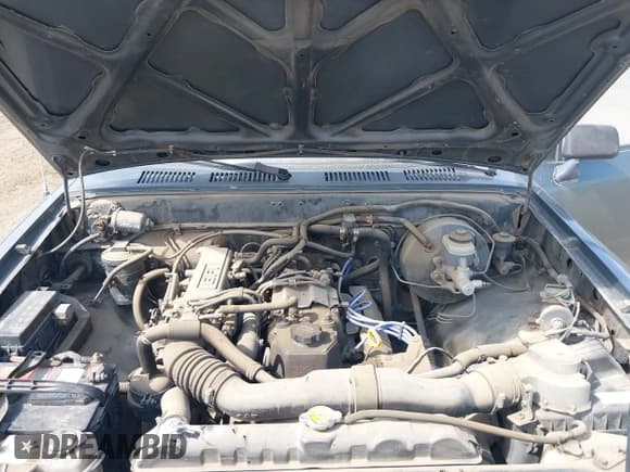 ✅ 1992 Toyota Pickup • VIN: JT4RN81A0N0091342 • Lot: 42886313. Wystawiony na IAAI z przebiegiem 118 836 mil. Bezpłatny archiwum sprzedaży aukcyjnych z USA i szczegółowy raport historii pojazdu na DreamBid. Zdjęcie 10.