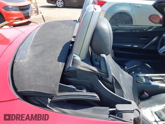 ✅ 2007 BMW Z4 3.0si • VIN: 4USBU53557LX03064 • Lot: 42243526. Listed on IAAI with 118,304 mi. Free auction sales archive from the USA and detailed vehicle history report at DreamBid. Image 8.