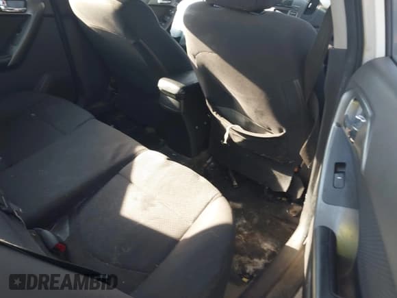 ✅ 2013 Kia Forte EX • VIN: KNAFU4A26D5732774 • Lot: 43471441. Wystawiony na IAAI z przebiegiem 220 362 mil. Bezpłatny archiwum sprzedaży aukcyjnych z USA i szczegółowy raport historii pojazdu na DreamBid. Zdjęcie 8.