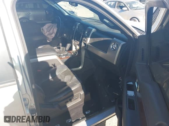 ✅ 2012 Ford F-150 XL • VIN: 1FTFW1CFXCFA19719 • Lot: 42194664. Wystawiony na IAAI z przebiegiem Nie podano. Bezpłatny archiwum sprzedaży aukcyjnych z USA i szczegółowy raport historii pojazdu na DreamBid. Zdjęcie 5.