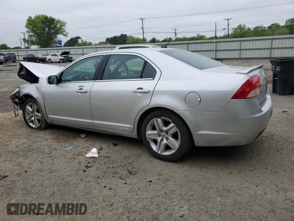 ✅ 2011 Mercury Milan • VIN: 3MEHM0HA3BR604115 • Лот: 50923375. Опубликован ранее на Copart с пробегом 247 534 миль. Бесплатный доступ к архиву аукционных продаж из США и подробный отчёт об истории автомобиля на DreamBid. Изображение 2.