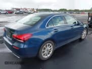 ✅ 2021 Mercedes-Benz A 220 • VIN: W1K3G4FB2MJ271379 • Lot: 42500376. Wystawiony na IAAI z przebiegiem 43 399 mil. Bezpłatny archiwum sprzedaży aukcyjnych z USA i szczegółowy raport historii pojazdu na DreamBid. Zdjęcie 4.