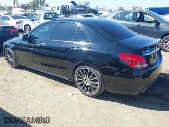 ✅ 2018 Mercedes-Benz C 300 • VIN: 55SWF4JB5JU266468 • Lot: 43356114. Listed on IAAI with 74,166 mi. Free auction sales archive from the USA and detailed vehicle history report at DreamBid. Image 3.