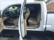 ✅ 2009 Toyota Tacoma • VIN: 3TMMU52N79M014709 • Lot: 42580928. Wystawiony na IAAI z przebiegiem 139 101 mil. Bezpłatny archiwum sprzedaży aukcyjnych z USA i szczegółowy raport historii pojazdu na DreamBid. Zdjęcie 8.