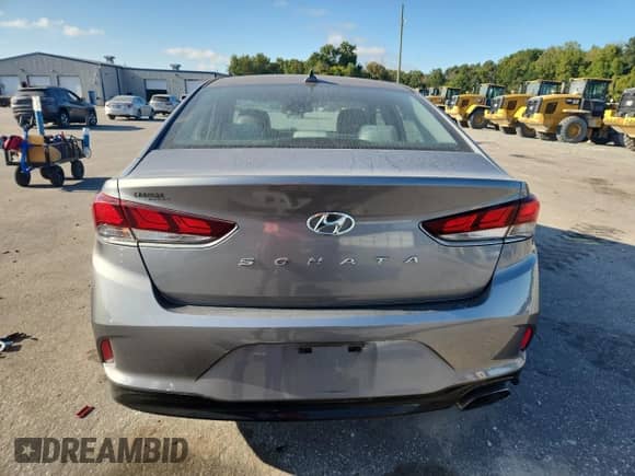 2018 Hyundai Sonata SEL with VIN 5NPE34AF8JH624124, listed as a Copart auction lot 81333465 with 114,806 mi miles and Salvage title. Bid and sale history available at DreamBid. Image 6.