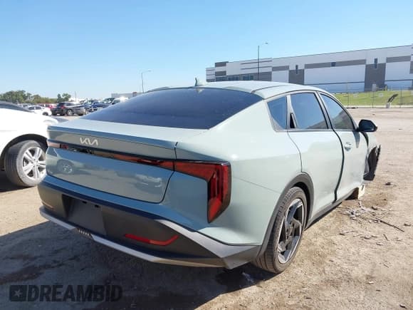 ✅ 2025 Kia K4 EX • VIN: 3KPFU4DE9SE007311 • Lot: 43432148. Wystawiony na IAAI z przebiegiem 17 371 mil. Bezpłatny archiwum sprzedaży aukcyjnych z USA i szczegółowy raport historii pojazdu na DreamBid. Zdjęcie 4.